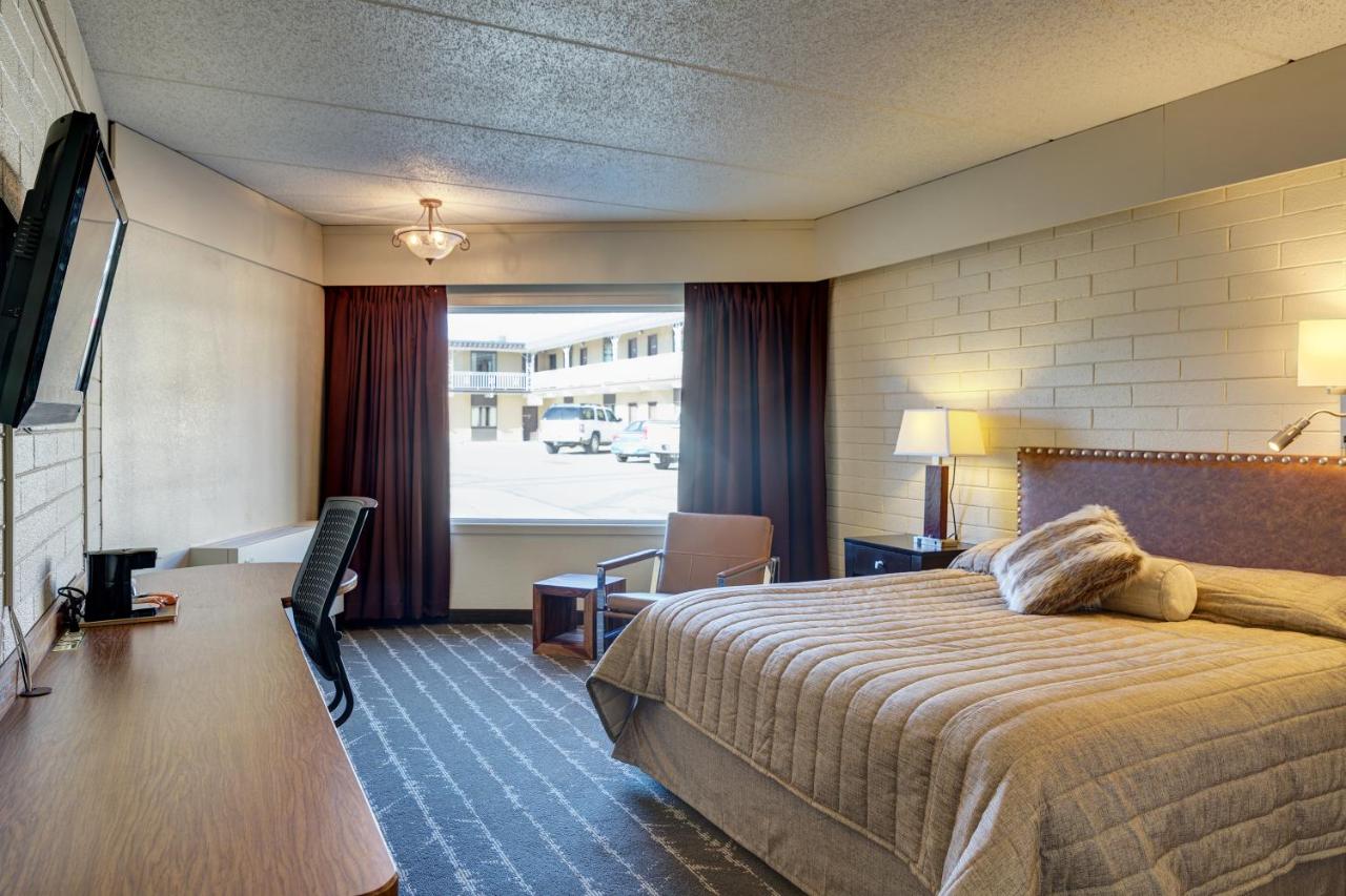 | El Rancho Hotel