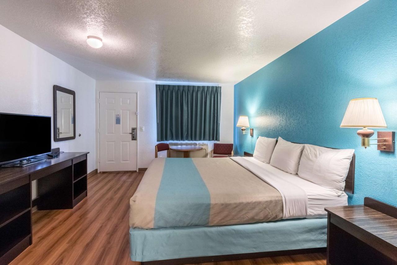 | Motel 6-Astoria, OR