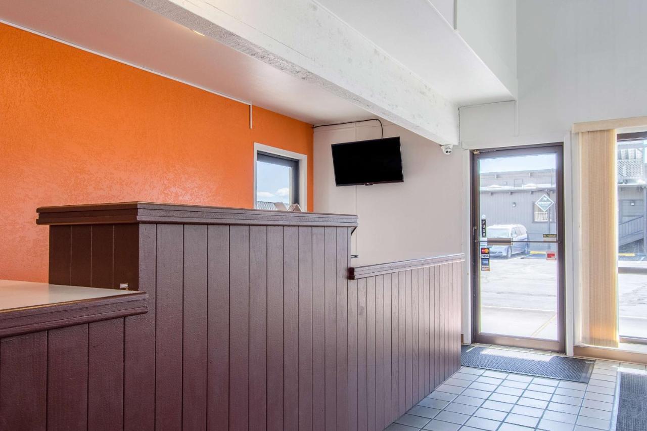 | Motel 6-Madras, OR