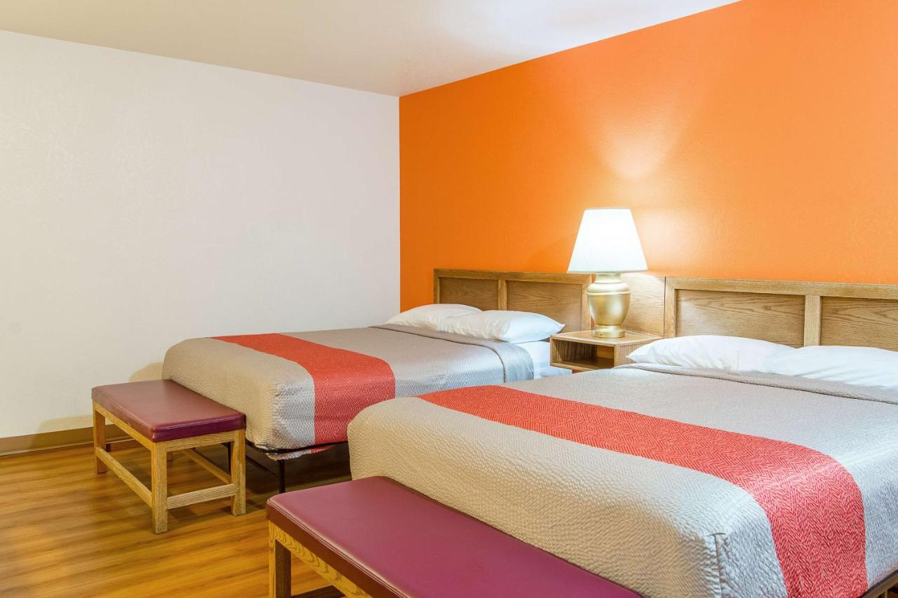 | Motel 6-Madras, OR
