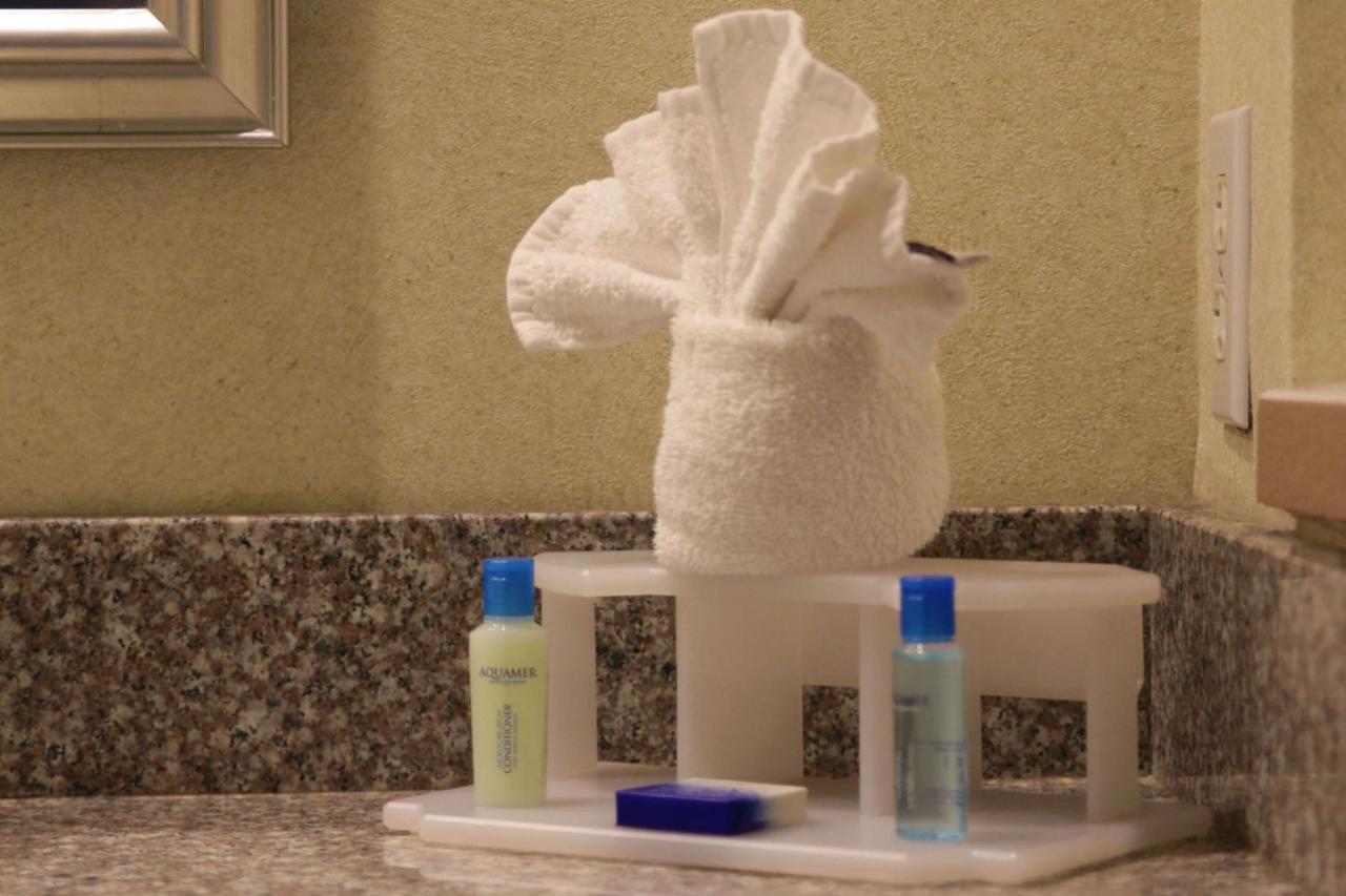 | Best Western PLUS Galleria Inn & Suites