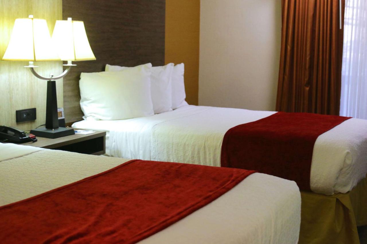 | Best Western PLUS Galleria Inn & Suites