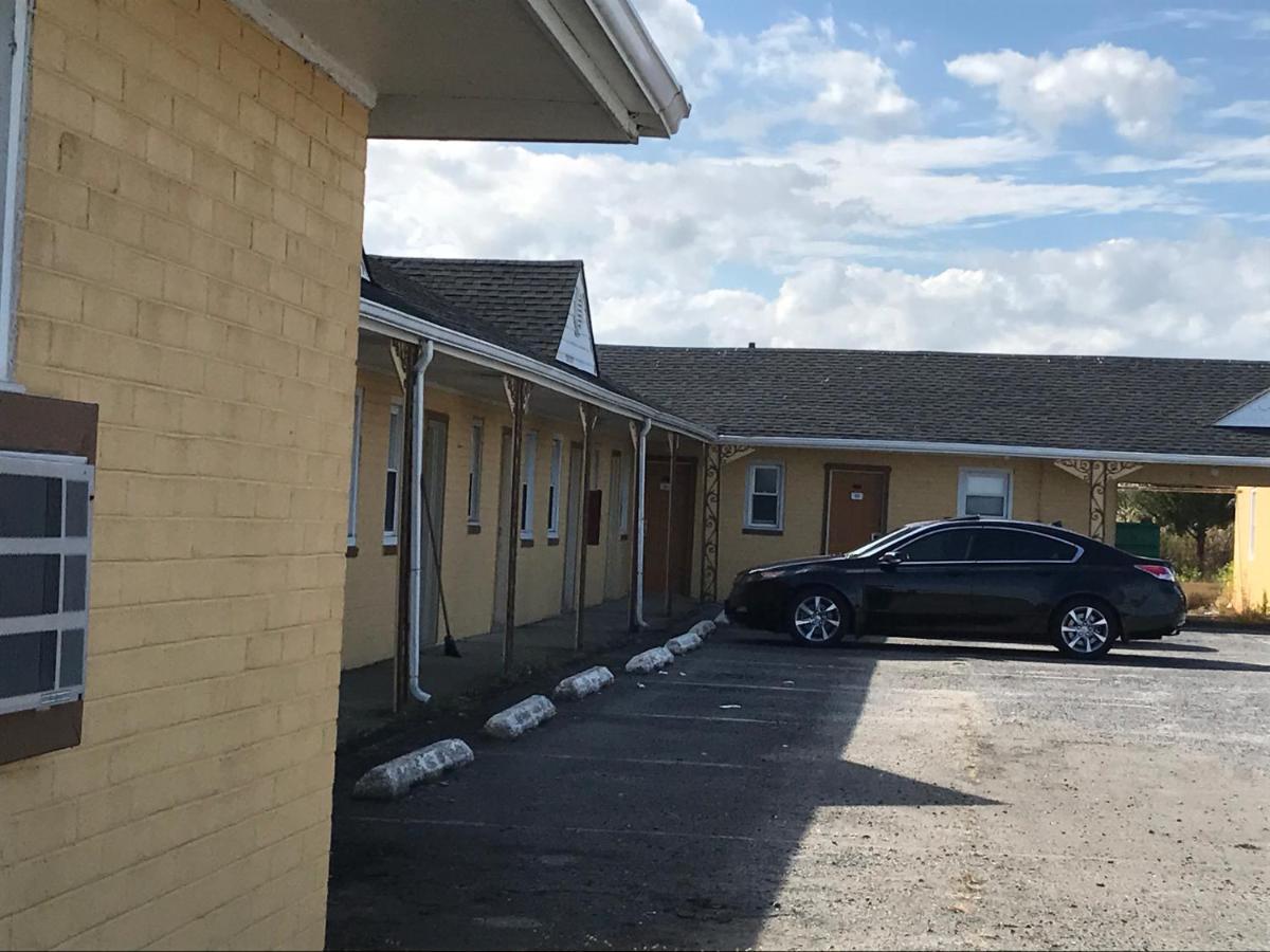 | Luxury Inn