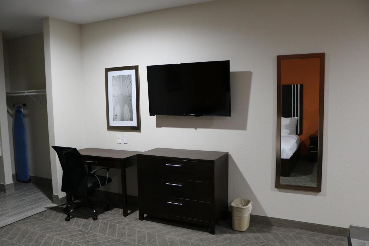 | Scottish Inn & Suites - IAH Airport
