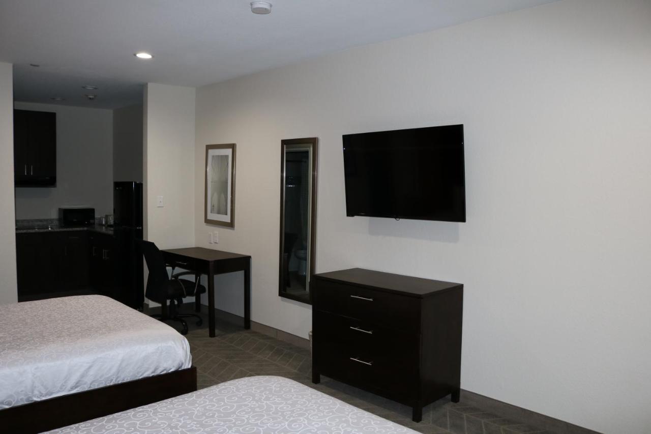 | Scottish Inn & Suites - IAH Airport