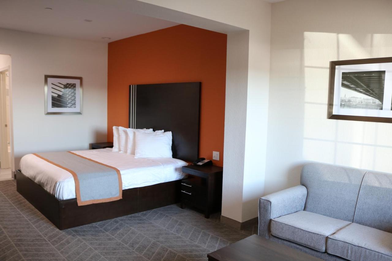 | Scottish Inn & Suites - IAH Airport