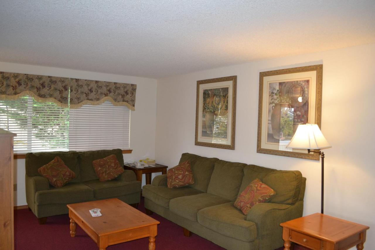 Family Suite at Anaco Bay Inn