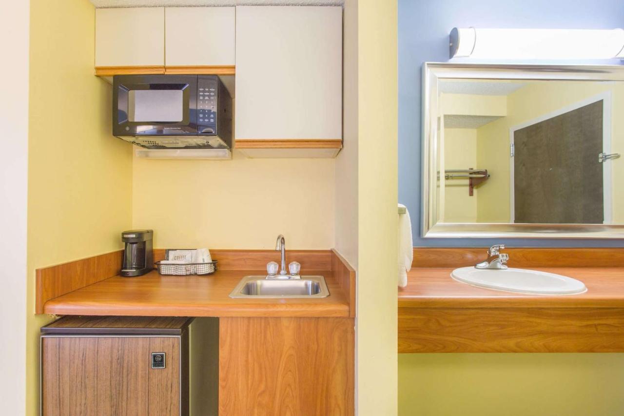 Deluxe Double Room with Two Double Beds - Non-Smoking at Days Inn by Wyndham Raleigh-Airport-Research Triangle Park