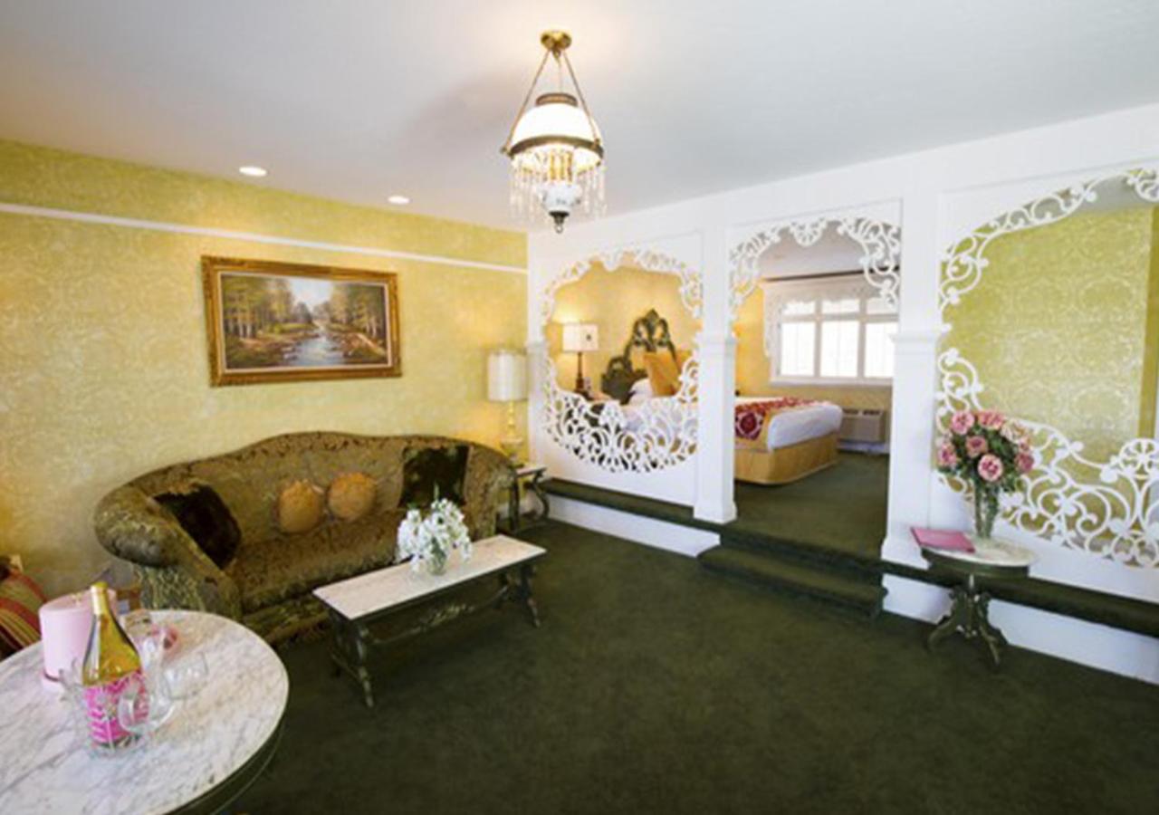 Old Fashion Honeymoon at Madonna Inn