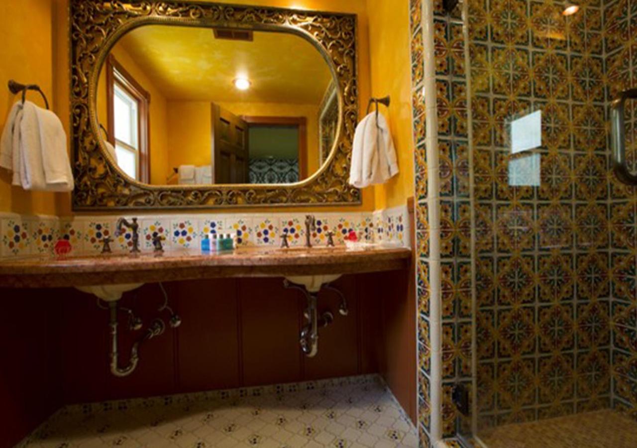 Portugal at Madonna Inn
