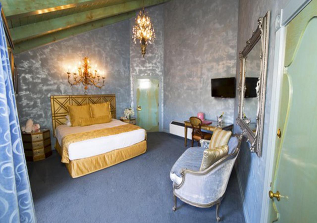 Starlite at Madonna Inn