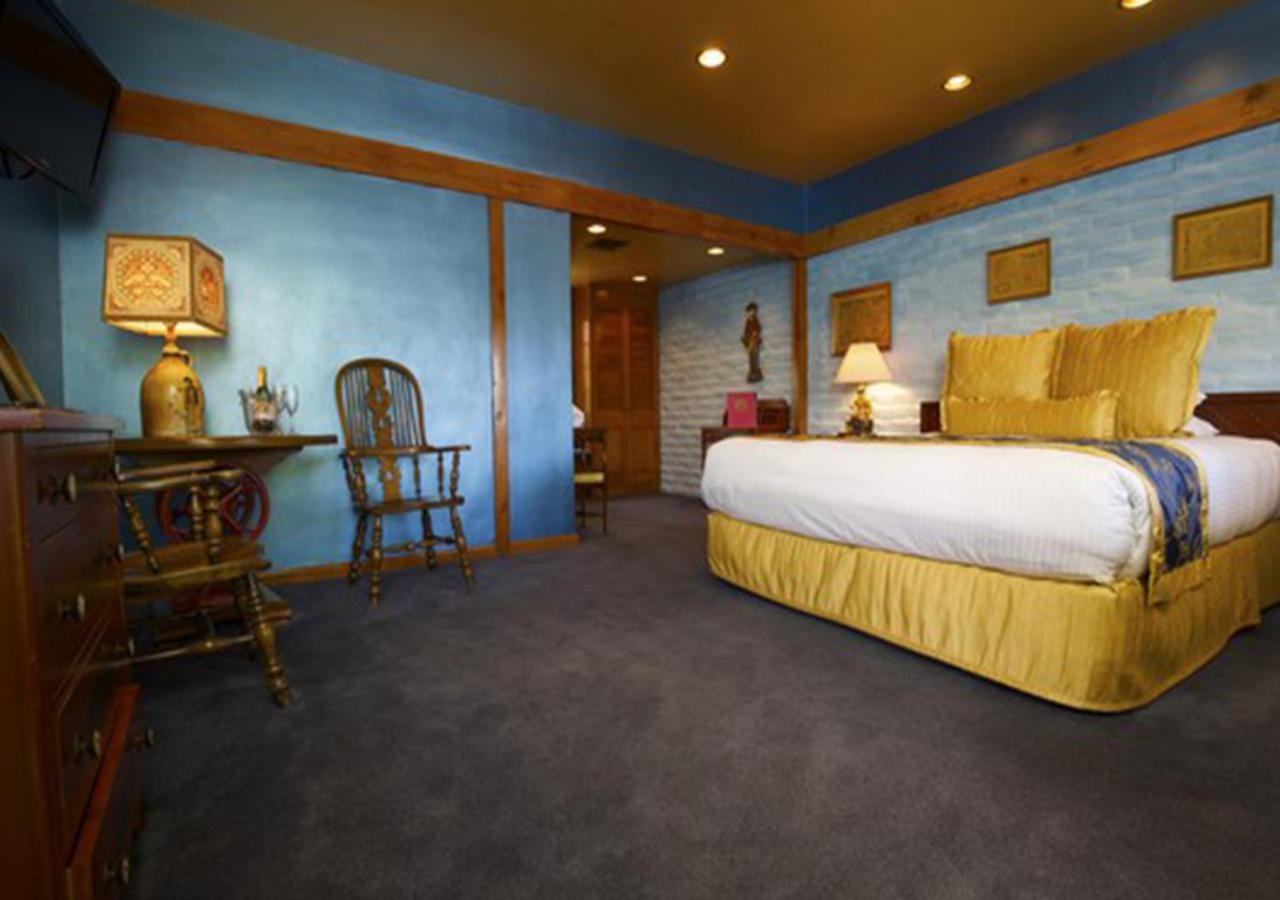 Mount Vernon at Madonna Inn