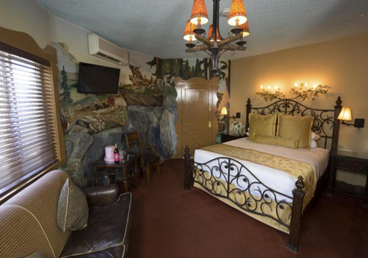Mountain Cabin at Madonna Inn