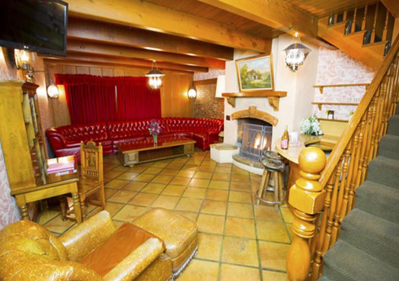 Pick & Shovel at Madonna Inn
