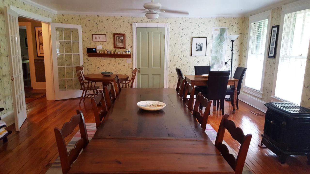 | Hummingbird Inn