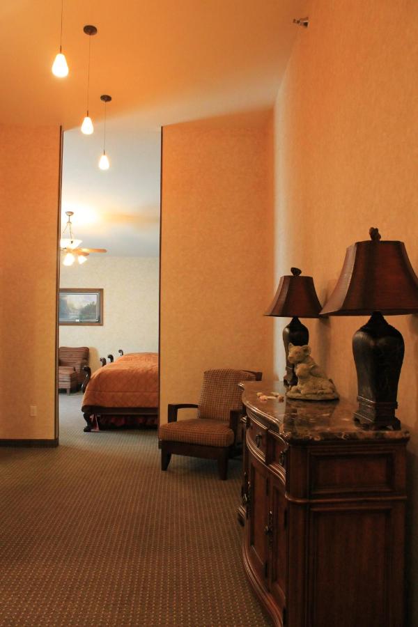  | Rushmore Express & Suites