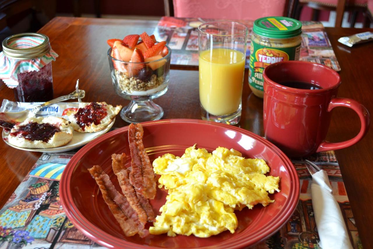 | Mountain Treasure Bed and Breakfast