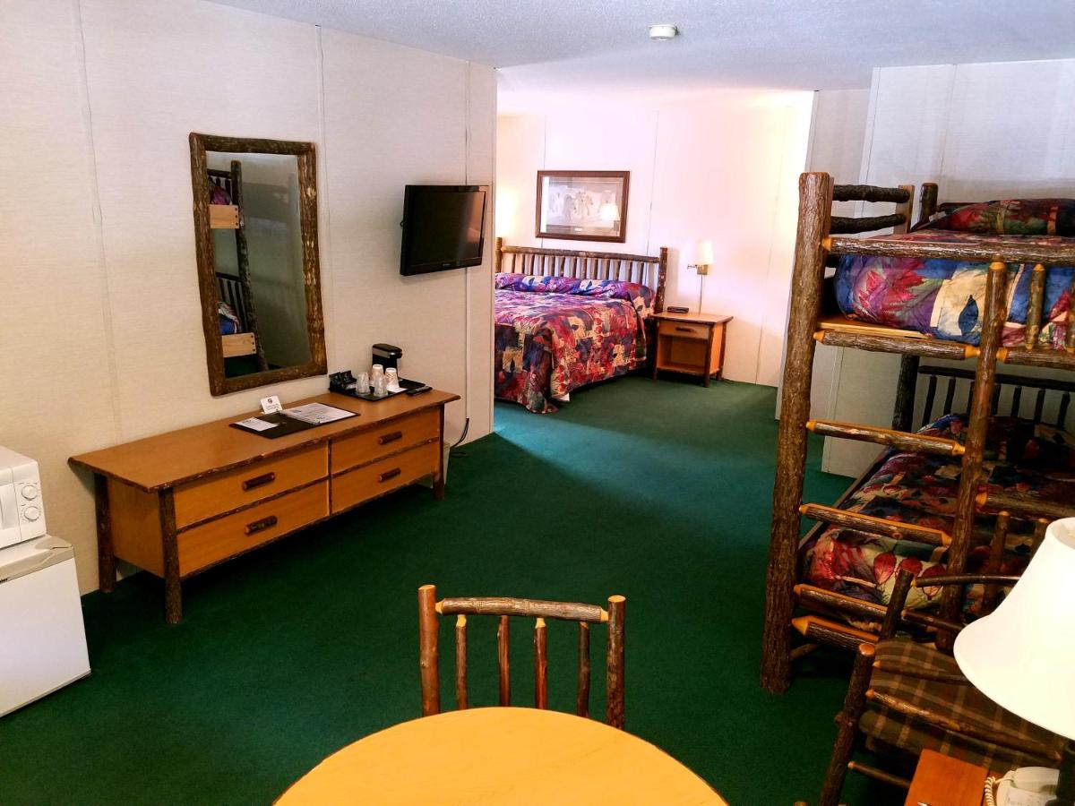  | Rushmore Express & Suites