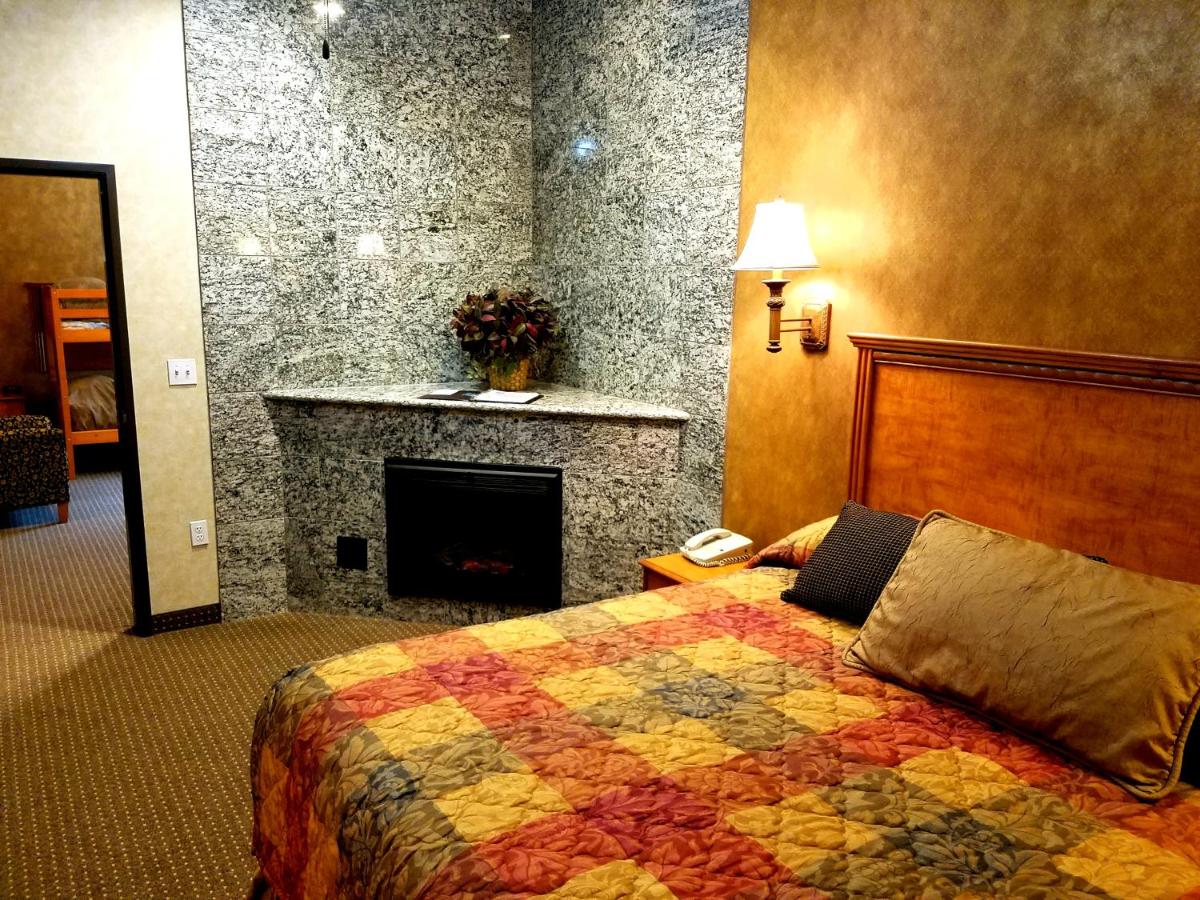  | Rushmore Express & Suites