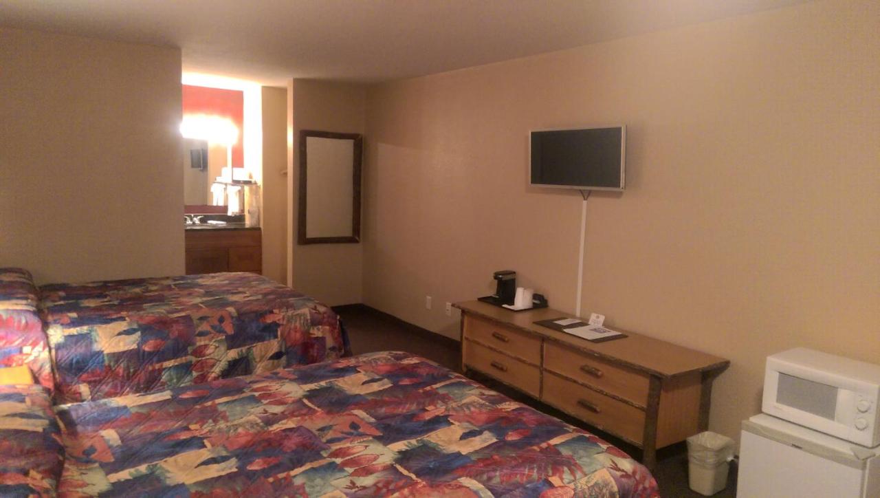  | Rushmore Express & Suites