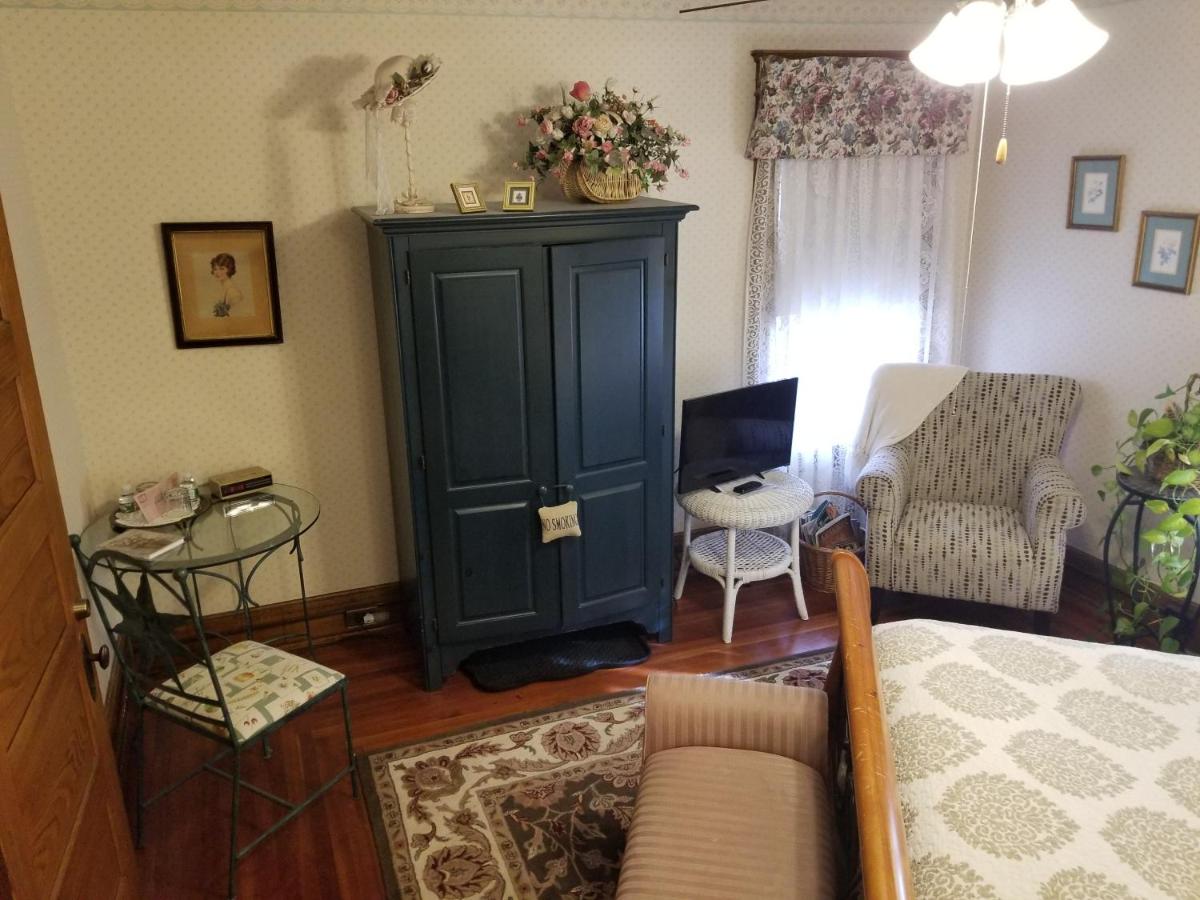 | Rose & Thistle Bed & Breakfast