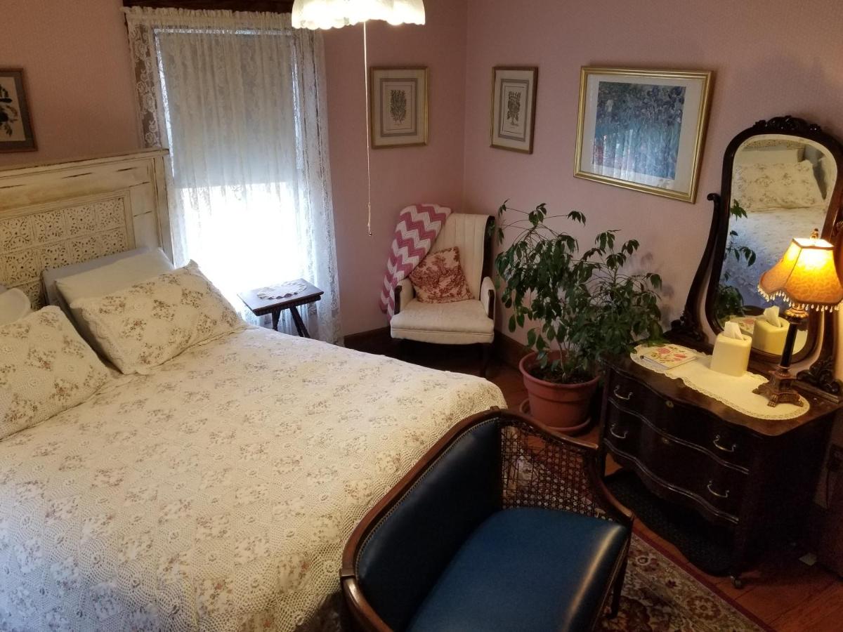 | Rose & Thistle Bed & Breakfast