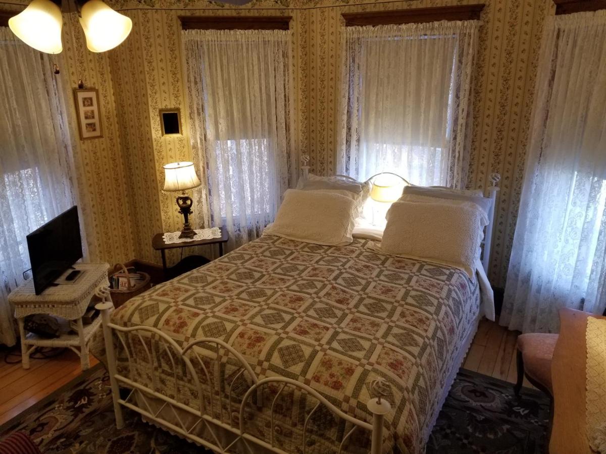 | Rose & Thistle Bed & Breakfast