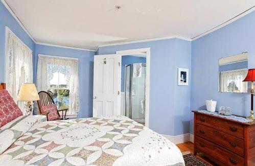 | Black Lantern B&B