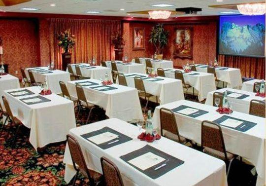  | Grand Gateway Hotel