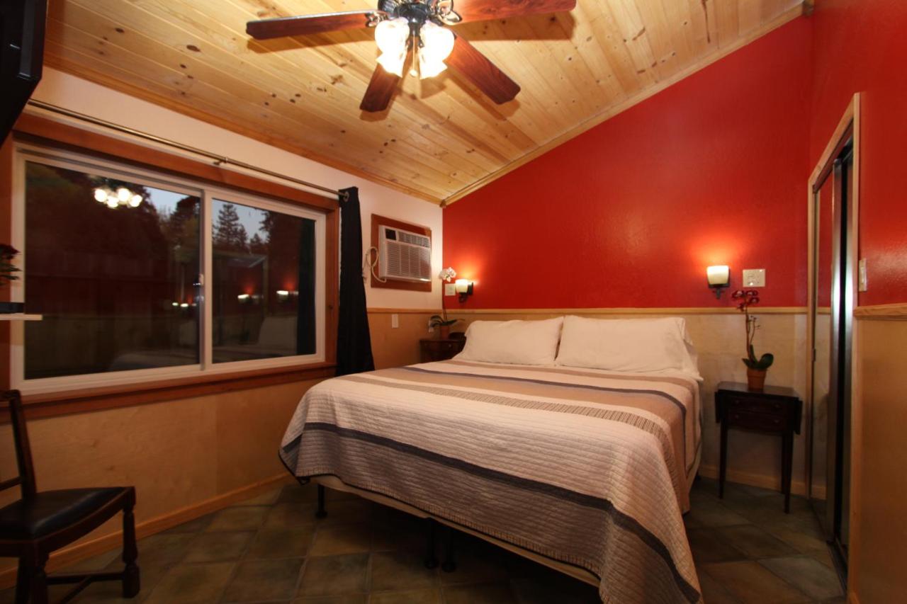  | The Woods Hotel - Gay LGBTQ Cabins