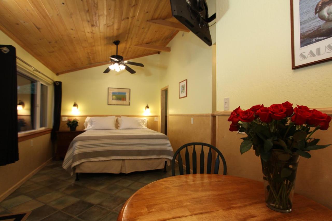  | The Woods Hotel - Gay LGBTQ Cabins