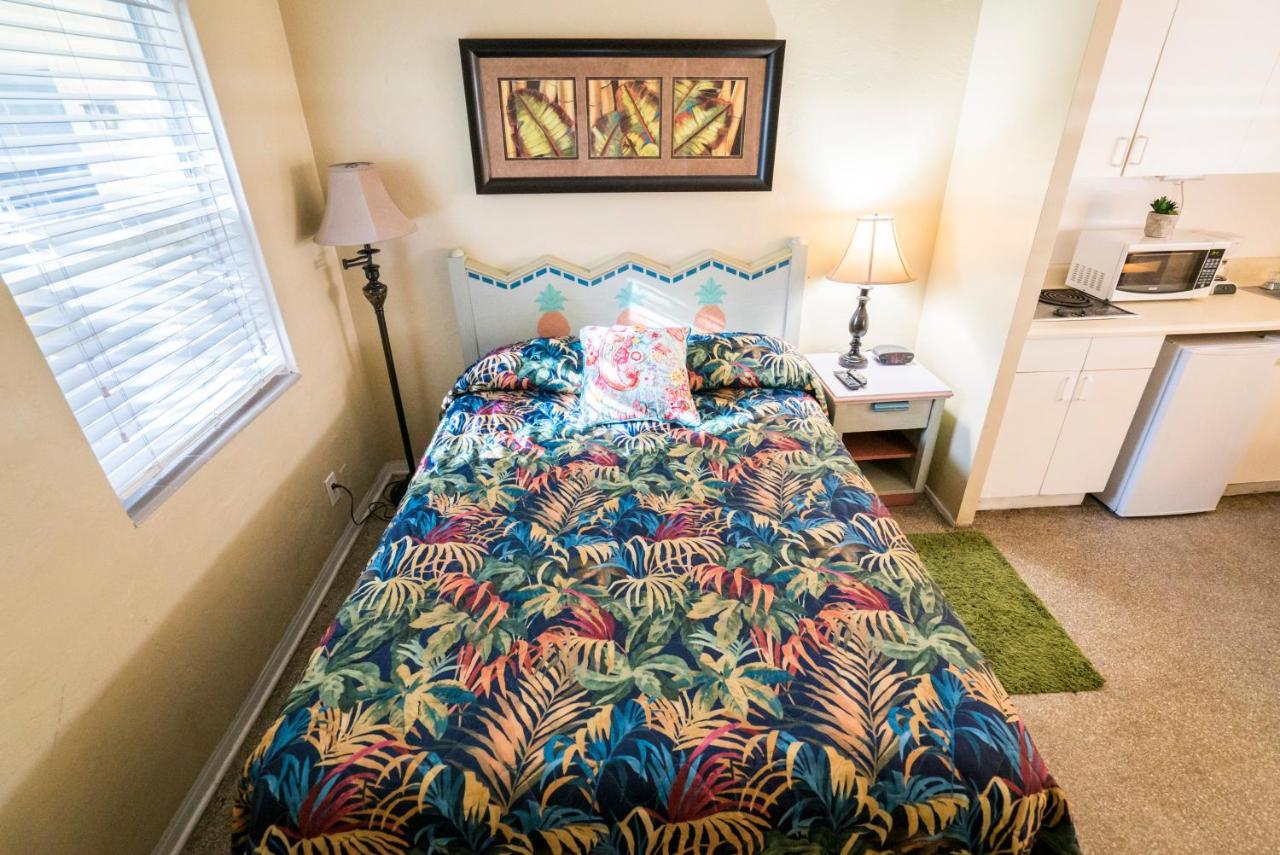 Deluxe Queen Room at Ocean Inn