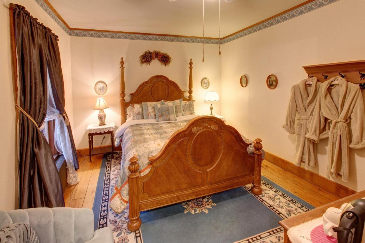| Margaretville Mountain Inn B&B