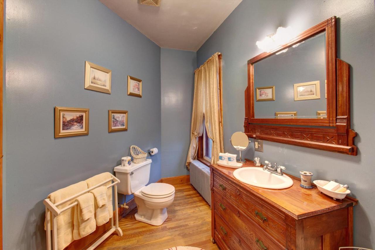 | Margaretville Mountain Inn B&B