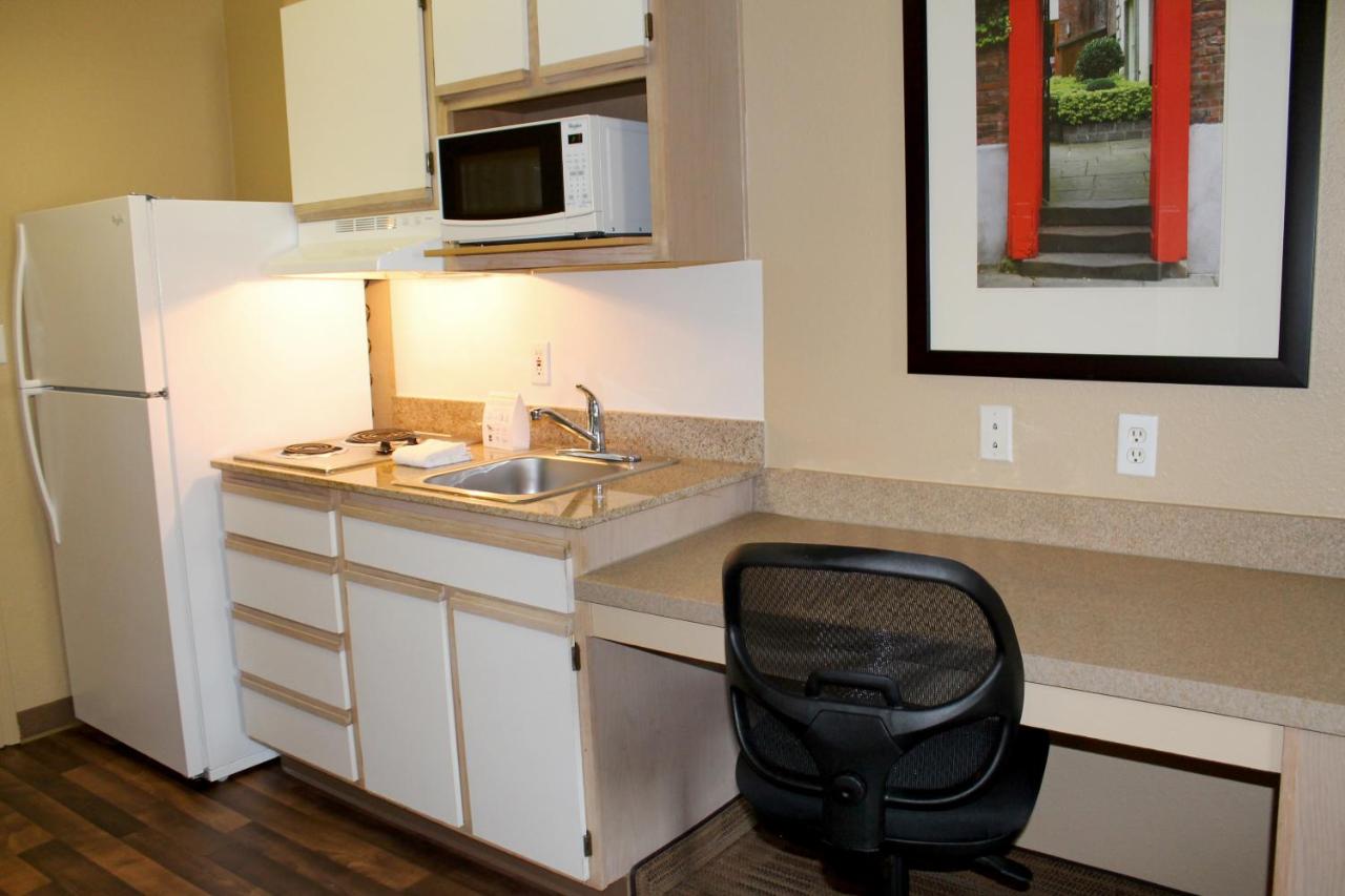 Queen Studio - Non-Smoking at Extended Stay America Select Suites - Houston - Sugar Land