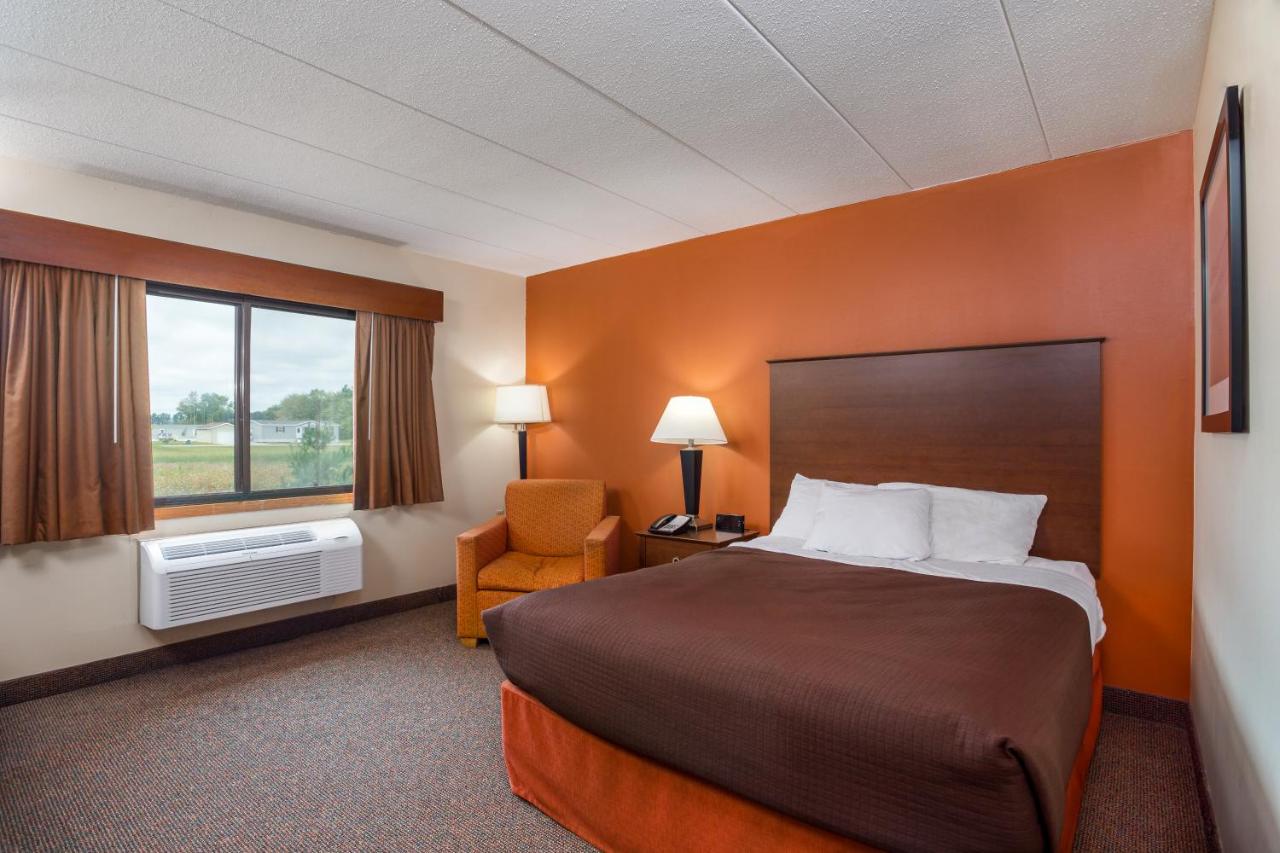 | AmericInn by Wyndham Tomah