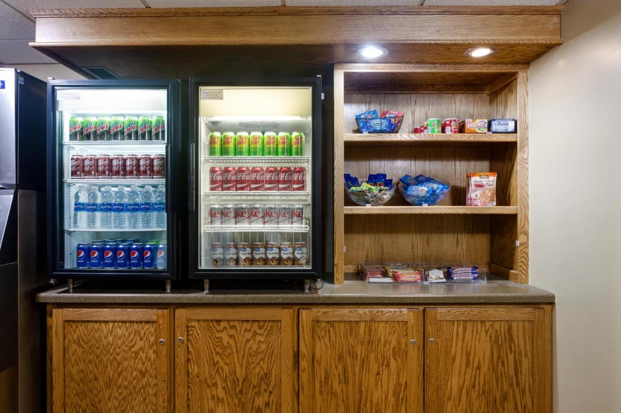 | AmericInn by Wyndham Tomah