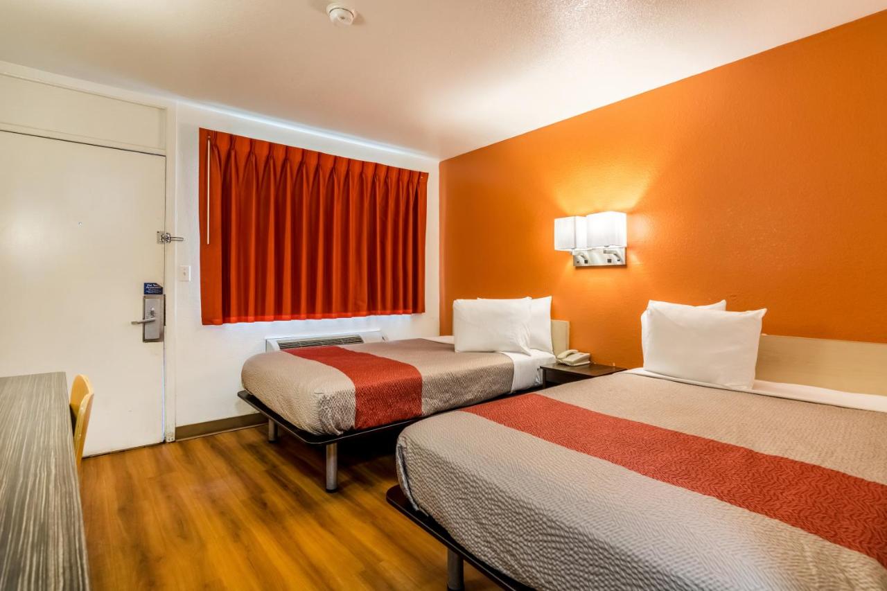  | Motel 6-Lumberton, NC