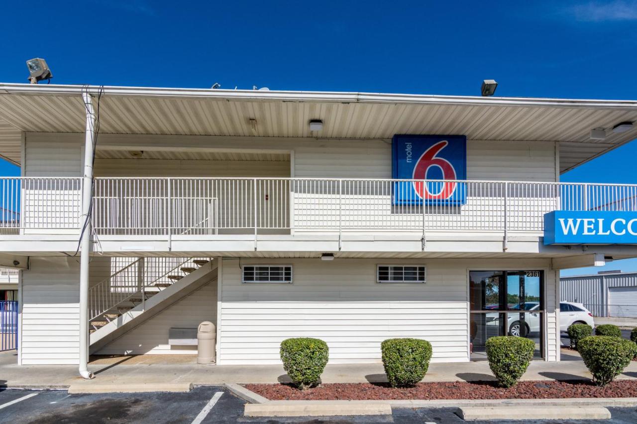  | Motel 6-Lumberton, NC
