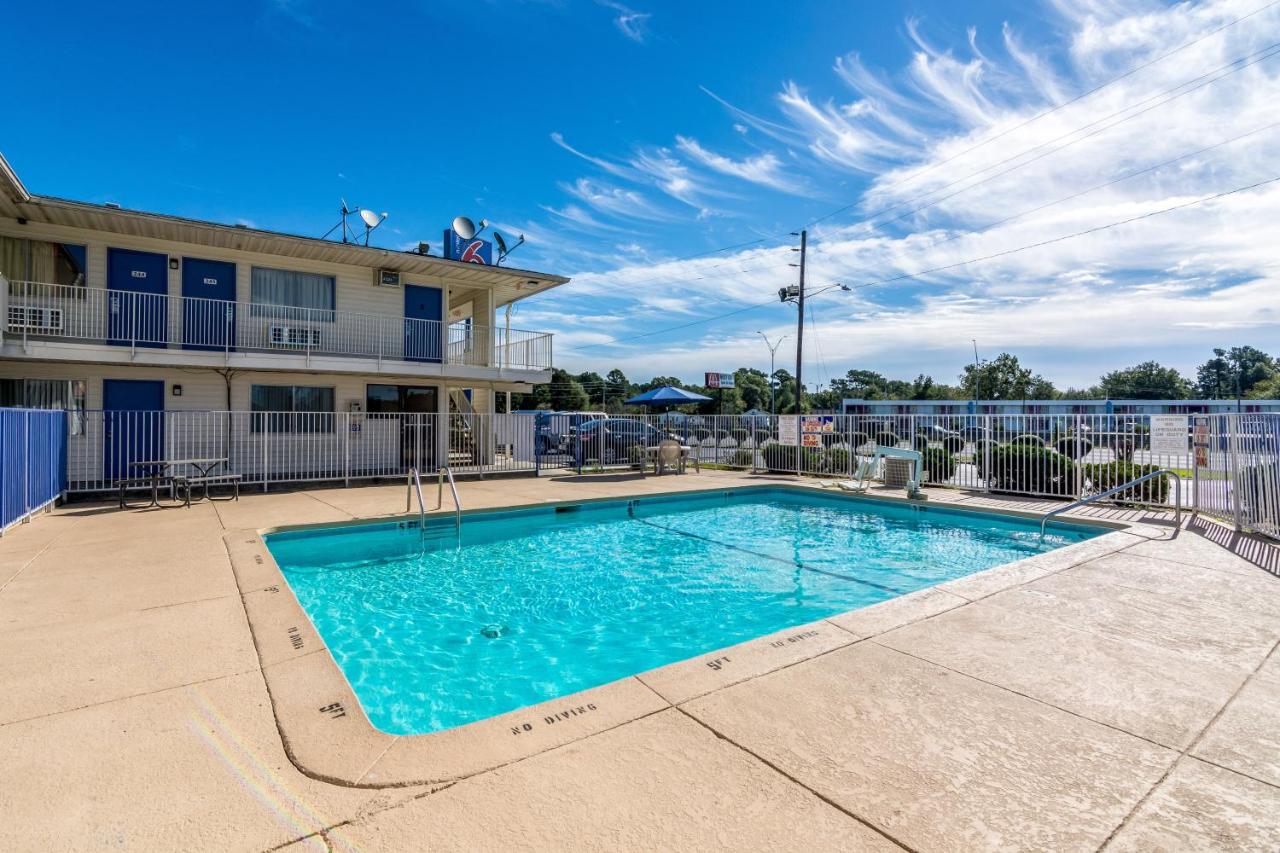  | Motel 6-Lumberton, NC