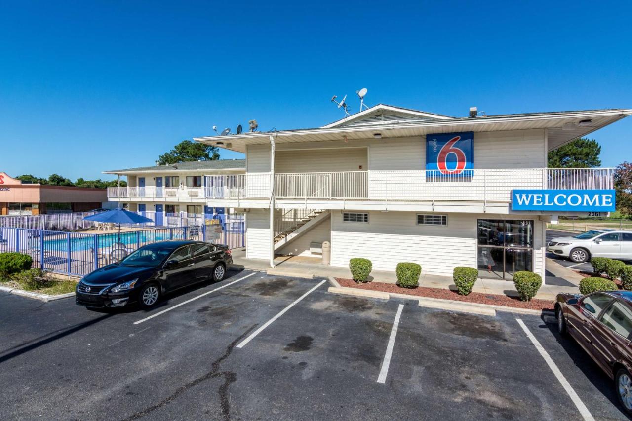  | Motel 6-Lumberton, NC