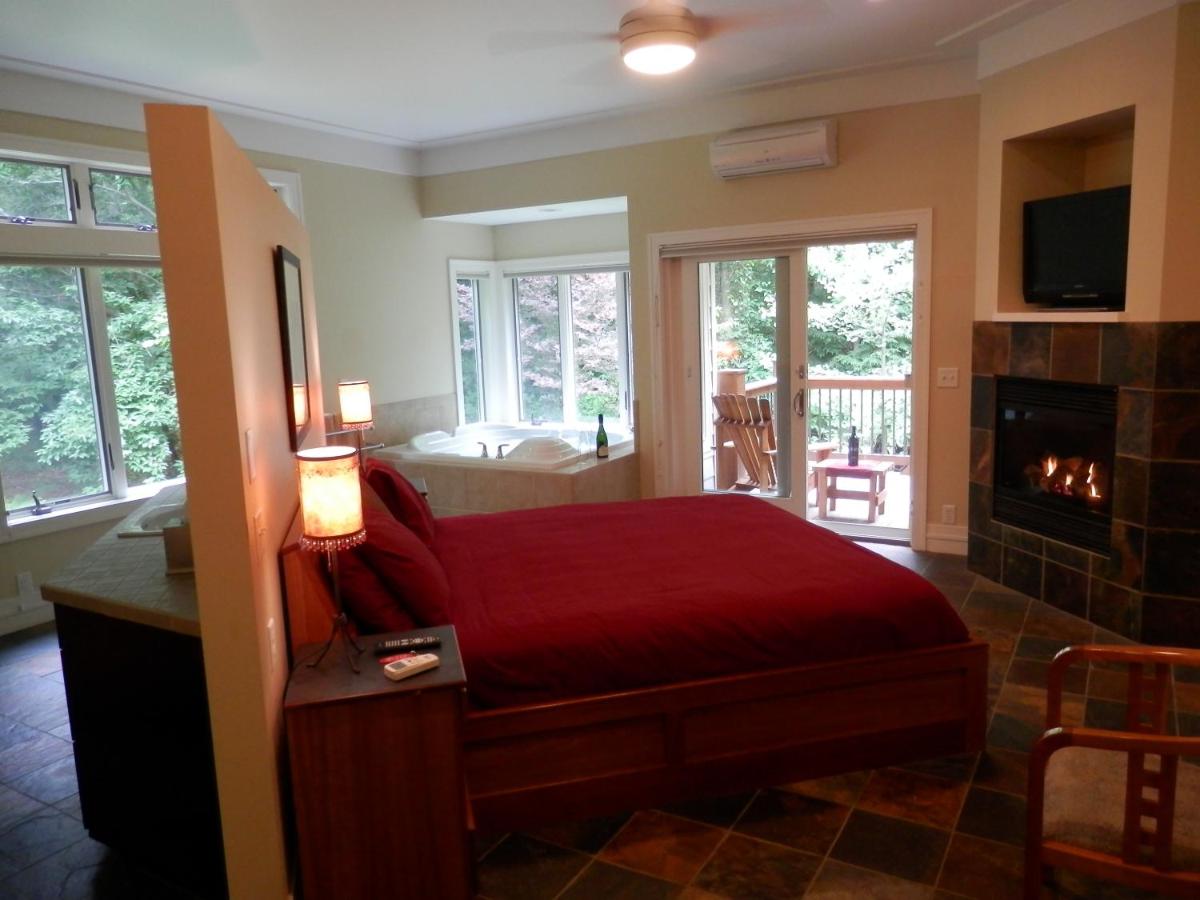 | Pigeon Creek Inn - Adults Only