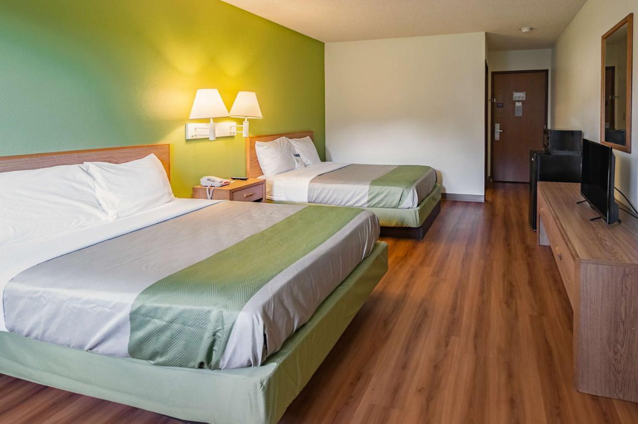| Motel 6-Drums, PA
