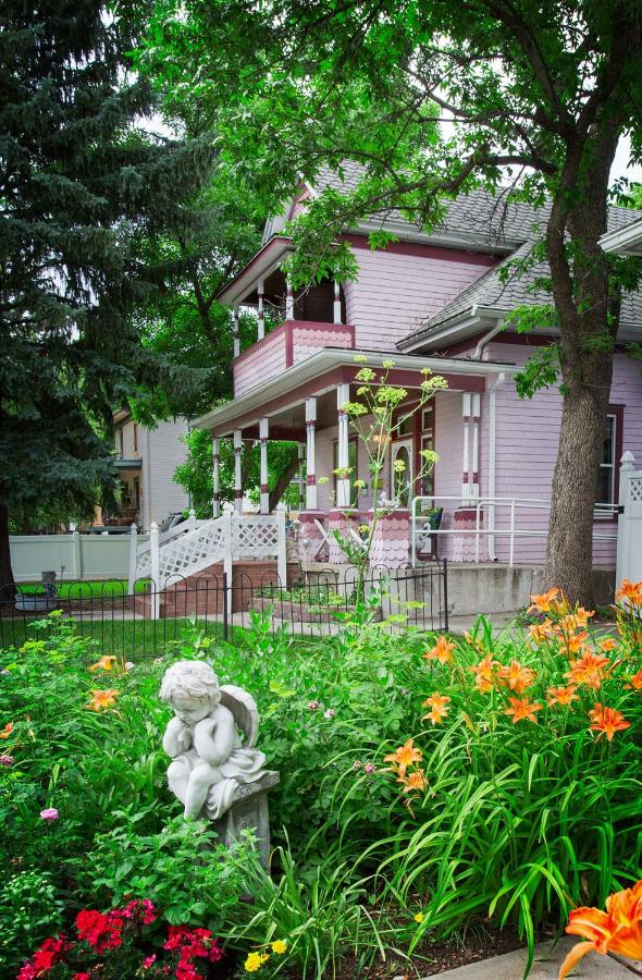 | Holden House 1902 Bed & Breakfast Inn