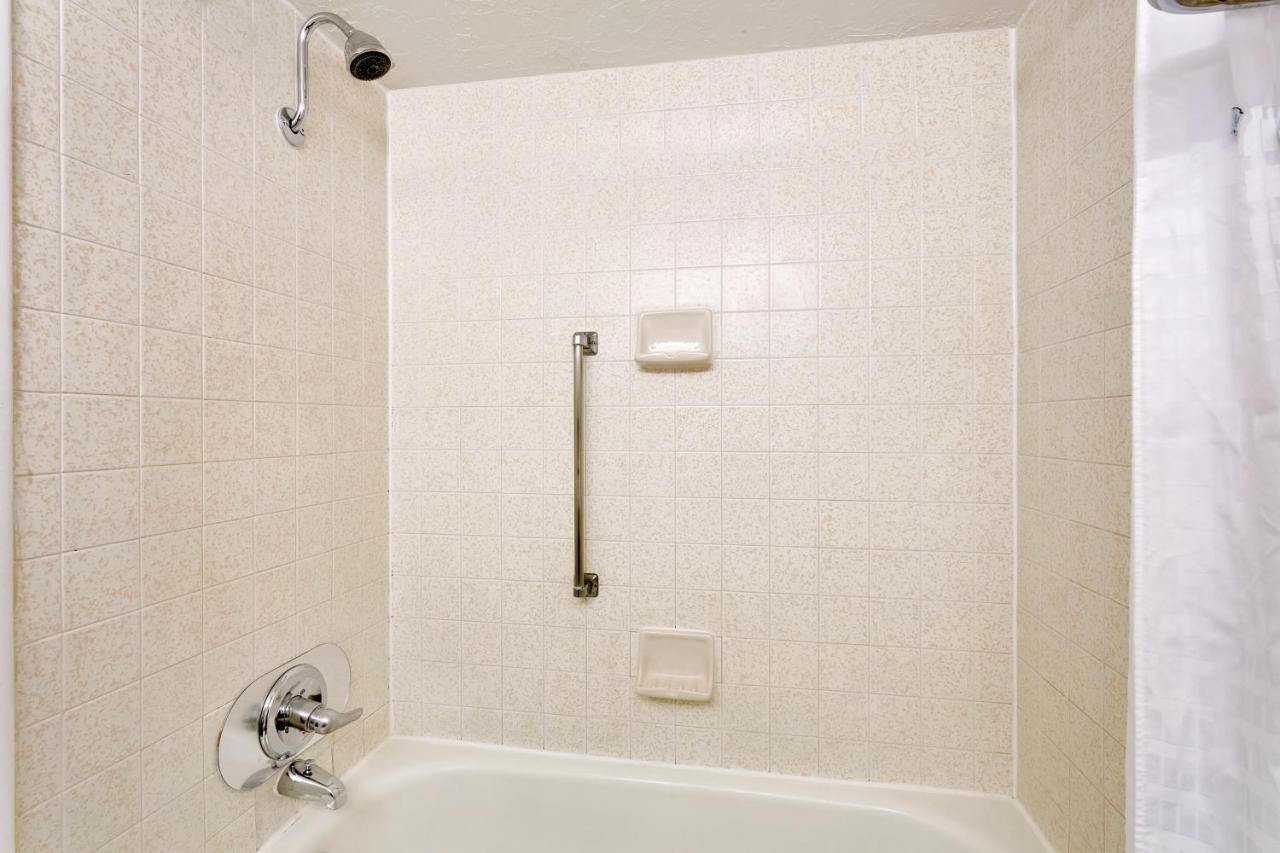 King Room - Non-Smoking at Ramada by Wyndham Provo