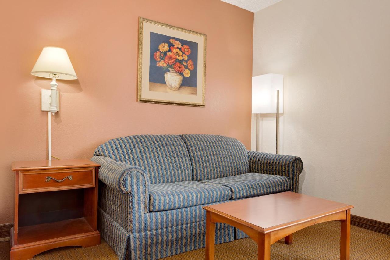King Room - Non-Smoking at Ramada by Wyndham Provo