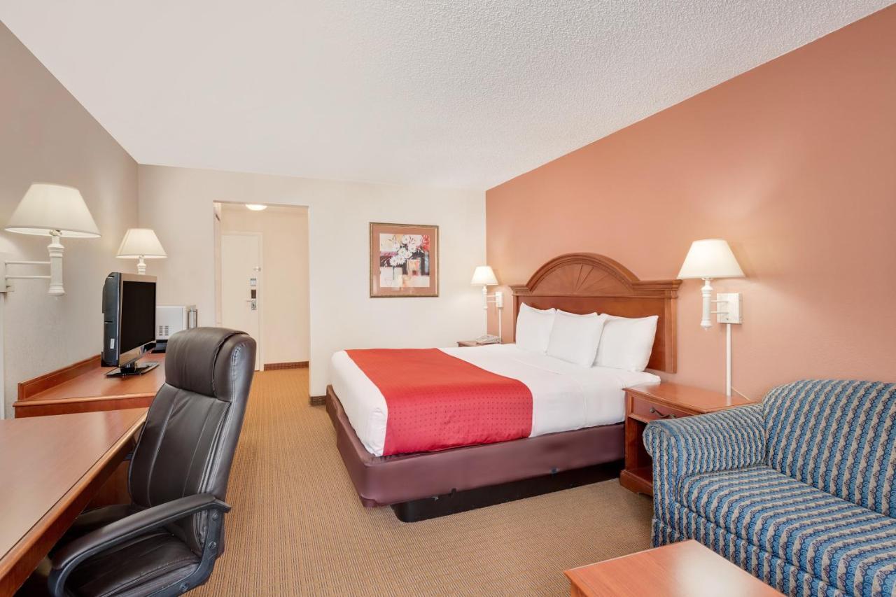 King Room - Non-Smoking at Ramada by Wyndham Provo