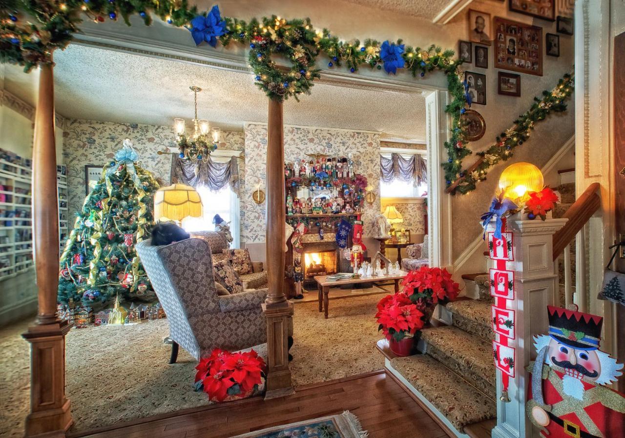 | Holden House 1902 Bed & Breakfast Inn