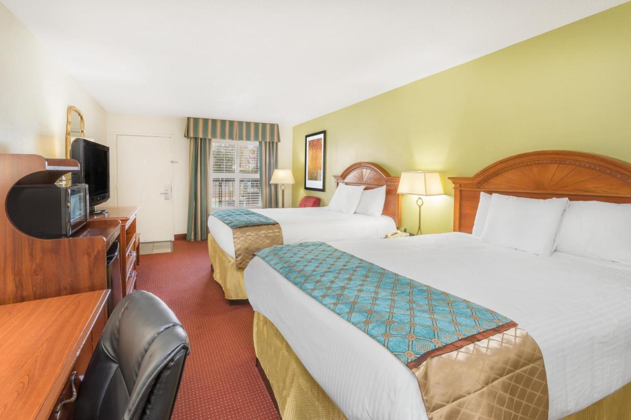 Deluxe One-Bedroom Suite- Non Smoking at Baymont by Wyndham Orangeburg North
