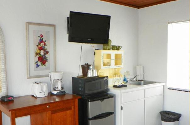 | Island Breeze Inn - Venice